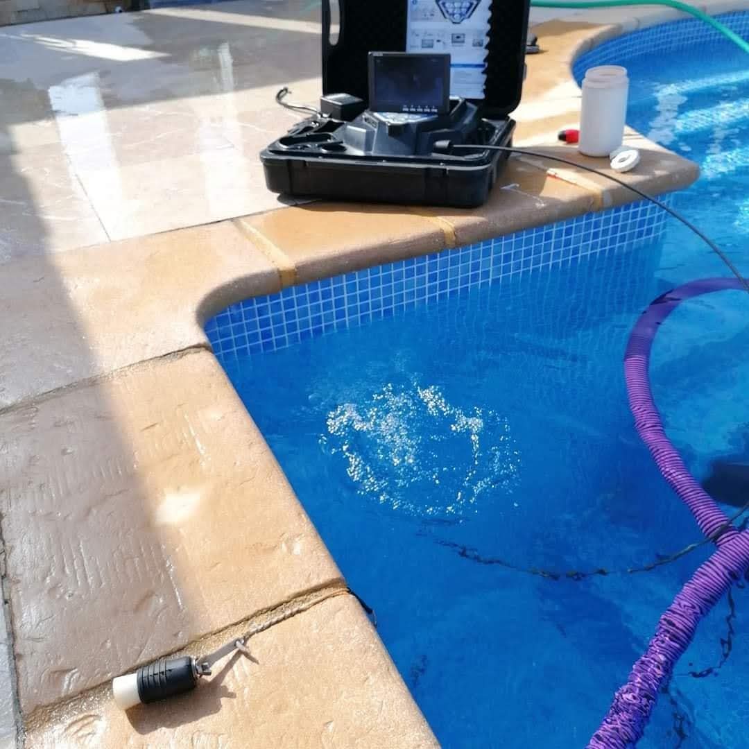 Piscina em manutenção